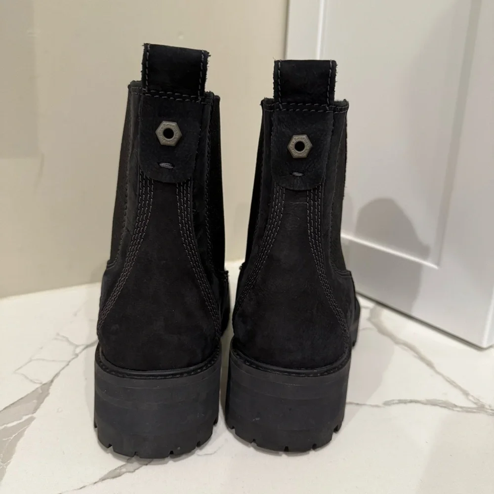 Timberland , Women's Black Nubuck leather Courmayeur Boots, Size 8.5 - Picture 5 of 10